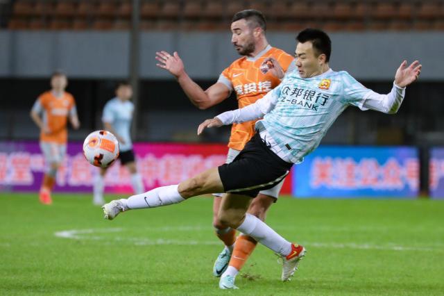 星空体育官网-【中超】许东福布斯建功 武汉长江2比1深足止3连败